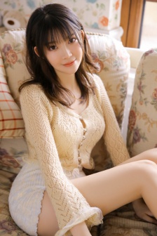 玉女桃花轻蜜粉定妆
